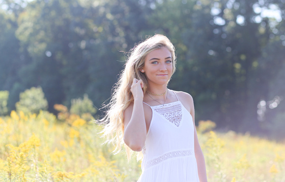 Grace- SENIOR18 038-2